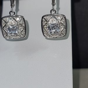 E141 TYCOON Dangle Earrings